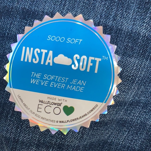 Wallflower sassy fit high rise skinny distressed jean size 0 - Picture 8 of 16